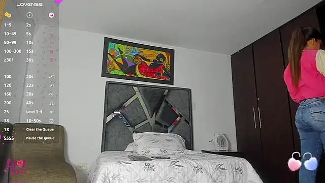 Snapshot of Vahiolet_smith chatting on October 15, 2025, 3:17 am Vahiolet smith online show from October 15, 2025, 3:17 am
