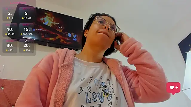 Vahiolet smith online show from December 23, 2025, 3:37 am