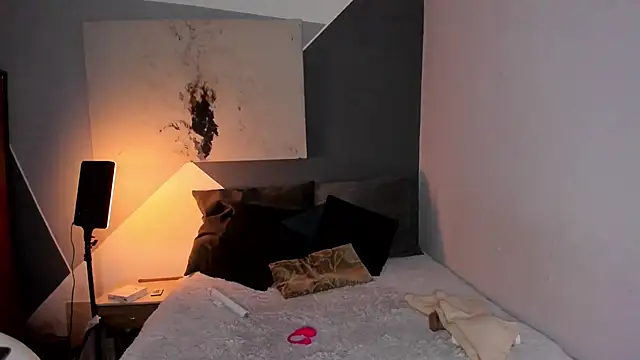 Snapshot of Miiaa_wallace chatting on March 28, 2026, 8:30 pm Miiaa wallace online show from March 28, 2026, 8:30 pm