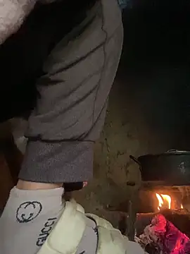 Asianmombigasss online show from December 18, 2025, 2:39 am