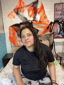 Snapshot of KataleyaStiward chatting on October 24, 2025, 1:07 pm KataleyaStiward online show from October 24, 2025, 1:07 pm