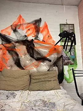 Snapshot of KataleyaStiward chatting on October 25, 2025, 2:02 pm KataleyaStiward online show from October 25, 2025, 2:02 pm