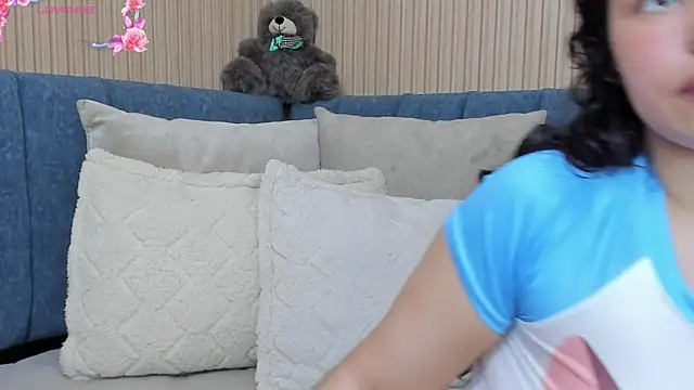 Snapshot of angeline_teen chatting on October 4, 2025, 12:03 pm angeline teen online show from October 4, 2025, 12:03 pm