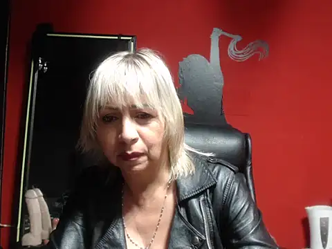 KLOE PIELL online show from January 14, 2026, 3:12 am