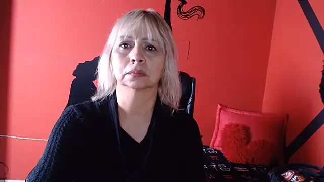 KLOE PIELL online show from June 19, 2026, 8:34 pm