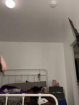 exoticmisfitt online show from March 11, 2026, 5:46 am