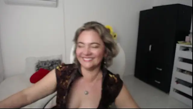 Snapshot of Ghada_milf chatting on January 3, 2025, 11:55 pm Ghada milf online show from January 3, 2025, 11:55 pm