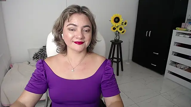 Snapshot of Ghada_milf chatting on February 8, 2025, 3:00 pm Ghada milf online show from February 8, 2025, 3:00 pm