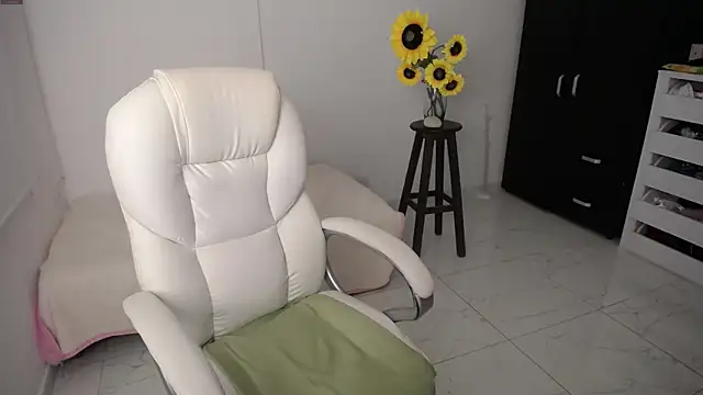 Snapshot of Ghada_milf chatting on March 4, 2025, 12:07 am Ghada milf online show from March 4, 2025, 12:07 am