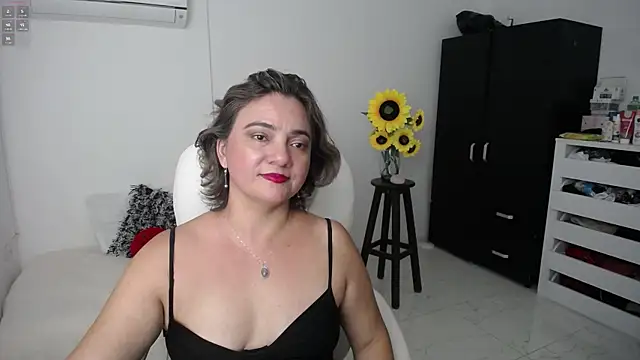 Snapshot of Ghada_milf chatting on March 7, 2025, 1:31 am Ghada milf online show from March 7, 2025, 1:31 am