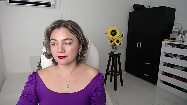 Snapshot of Ghada_milf chatting on March 7, 2025, 5:38 pm Ghada milf online show from March 7, 2025, 5:38 pm