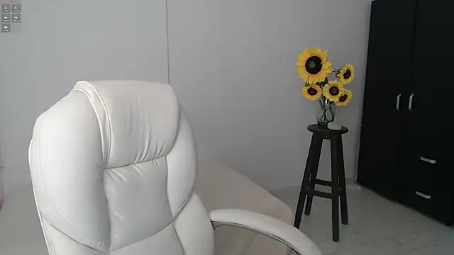 Snapshot of Ghada_milf chatting on March 19, 2025, 11:47 pm Ghada milf online show from March 19, 2025, 11:47 pm