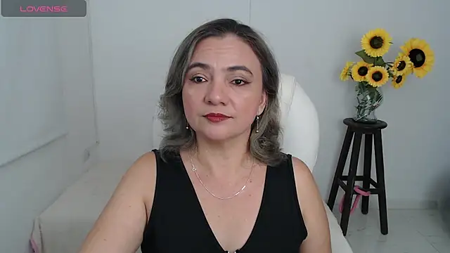Snapshot of Ghada_milf chatting on October 17, 2025, 11:40 pm Ghada milf online show from October 17, 2025, 11:40 pm