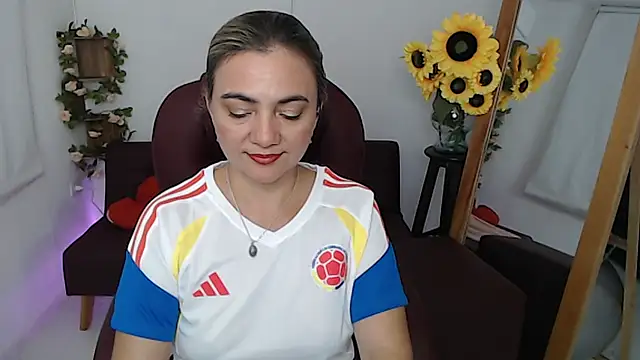 Ghada milf online show from June 17, 2026, 10:43 pm
