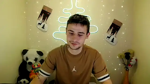 Snapshot of Mike_severi2 chatting on December 12, 2024, 12:12 pm Mike severi2 online show from December 12, 2024, 12:12 pm