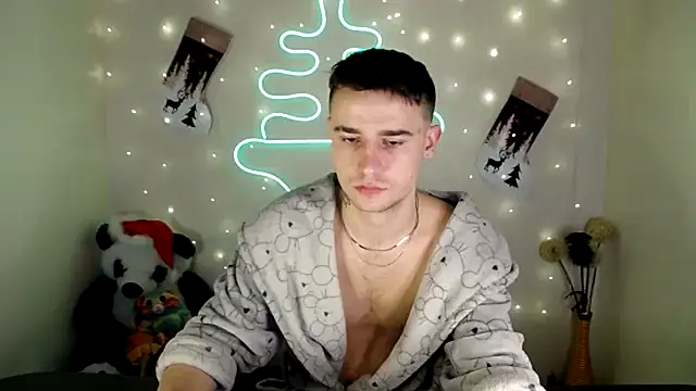 Snapshot of Mike_severi2 chatting on December 22, 2024, 6:39 am Mike severi2 online show from December 22, 2024, 6:39 am