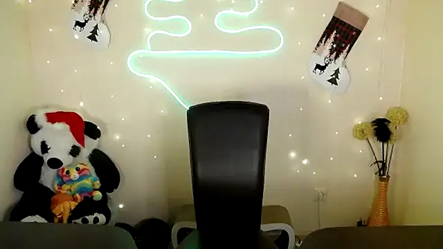 Snapshot of Mike_severi2 chatting on December 22, 2024, 1:11 pm Mike severi2 online show from December 22, 2024, 1:11 pm