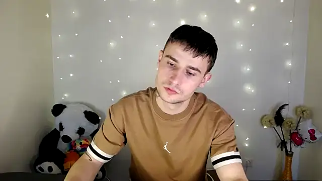 Snapshot of Mike_severi2 chatting on January 6, 2025, 10:57 am Mike severi2 online show from January 6, 2025, 10:57 am