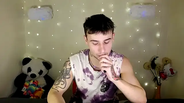 Snapshot of Mike_severi2 chatting on January 14, 2025, 9:35 am Mike severi2 online show from January 14, 2025, 9:35 am