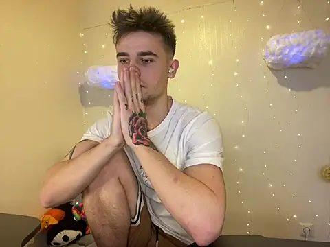 Snapshot of Mike_severi2 chatting on February 3, 2025, 9:08 am Mike severi2 online show from February 3, 2025, 9:08 am