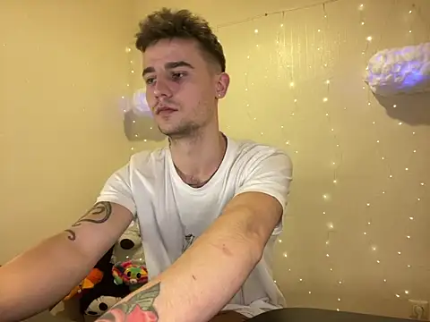 Snapshot of Mike_severi2 chatting on February 4, 2025, 3:26 pm Mike severi2 online show from February 4, 2025, 3:26 pm