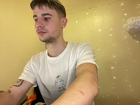 Snapshot of Mike_severi2 chatting on February 8, 2025, 1:22 pm Mike severi2 online show from February 8, 2025, 1:22 pm