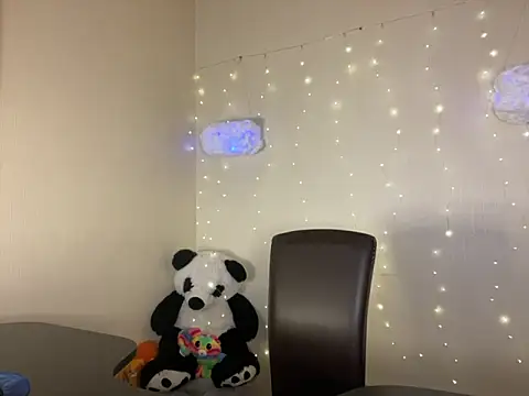 Snapshot of Mike_severi2 chatting on February 9, 2025, 5:29 am Mike severi2 online show from February 9, 2025, 5:29 am