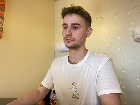 Snapshot of Mike_severi2 chatting on February 9, 2025, 8:33 am Mike severi2 online show from February 9, 2025, 8:33 am