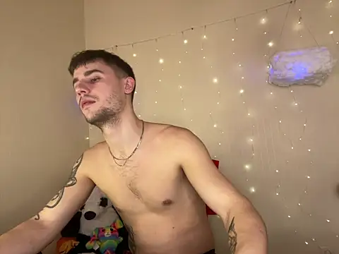 Snapshot of Mike_severi2 chatting on February 12, 2025, 8:49 am Mike severi2 online show from February 12, 2025, 8:49 am