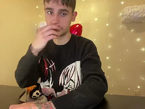 Snapshot of Mike_severi2 chatting on February 18, 2025, 7:10 am Mike severi2 online show from February 18, 2025, 7:10 am