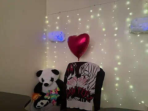 Snapshot of Mike_severi2 chatting on February 18, 2025, 10:16 am Mike severi2 online show from February 18, 2025, 10:16 am