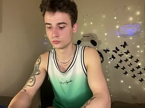 Snapshot of Mike_severi2 chatting on March 17, 2025, 11:21 am Mike severi2 online show from March 17, 2025, 11:21 am