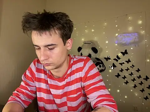 Snapshot of Mike_severi2 chatting on March 19, 2025, 12:56 pm Mike severi2 online show from March 19, 2025, 12:56 pm