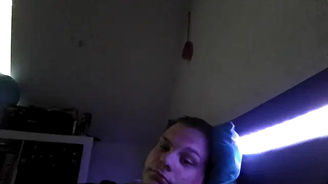 Nicolasjlhkjzl online show from May 23, 2026, 12:09 pm