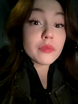 Snapshot of Peachy_Dream chatting on September 19, 2025, 6:19 pm Peachy Dream online show from September 19, 2025, 6:19 pm