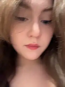 Peachy Dream online show from May 13, 2026, 6:16 pm