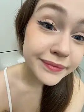 Peachy Dream online show from May 14, 2026, 8:48 pm