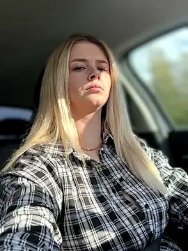 Love Bri online show from October 2, 2025, 10:33 am