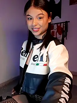 Cleo hills online show from May 3, 2026, 2:34 pm