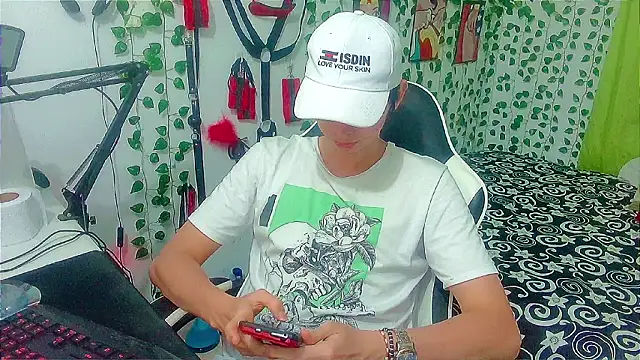 Snapshot of Andy_gray chatting on February 26, 2026, 11:59 pm Andy gray online show from February 26, 2026, 11:59 pm