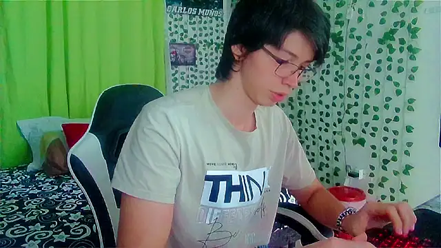 Snapshot of Andy_gray chatting on March 17, 2026, 6:00 pm Andy gray online show from March 17, 2026, 6:00 pm