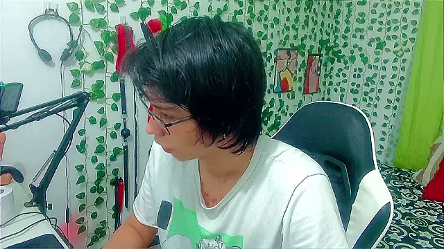 Snapshot of Andy_gray chatting on March 27, 2026, 2:39 pm Andy gray online show from March 27, 2026, 2:39 pm