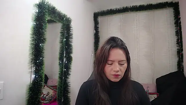 lauraguzman online show from December 28, 2024, 3:15 am