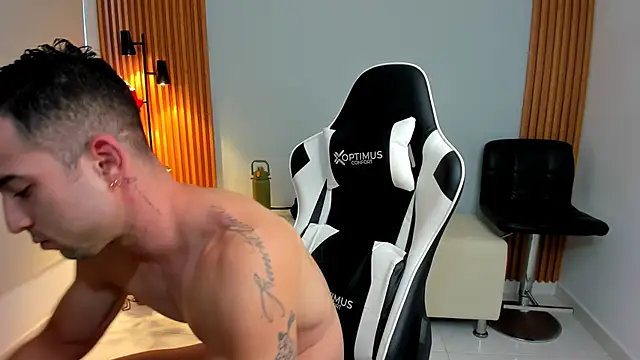 dafboy1 online show from December 3, 2024, 12:16 pm