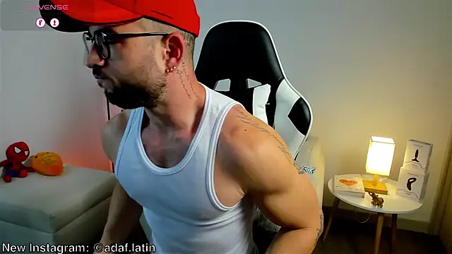 dafboy1 online show from May 15, 2026, 11:28 am