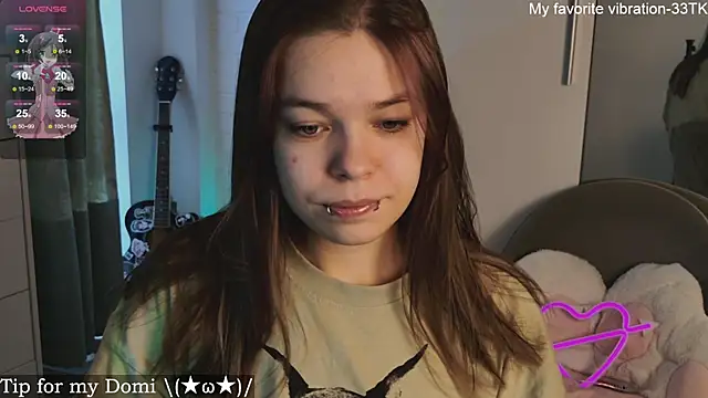 ValBae online show from February 20, 2025, 12:04 pm