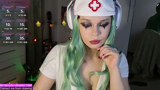 ValBae online show from October 31, 2025, 8:43 pm