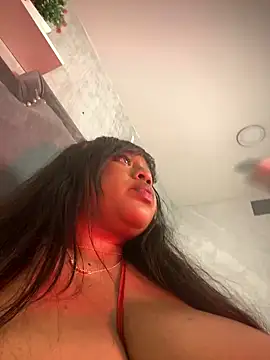 Snapshot of ailynBlaze chatting on February 17, 2025, 5:43 pm ailynBlaze online show from February 17, 2025, 5:43 pm