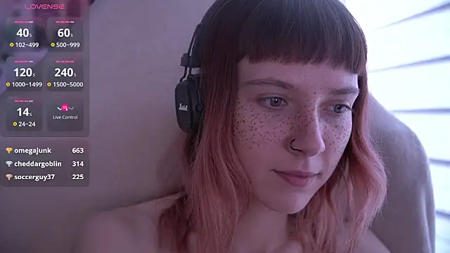 juliapie online show from February 20, 2025, 11:09 am