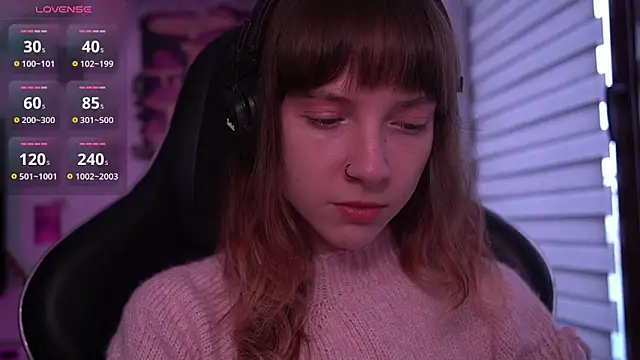 juliapie online show from November 30, 2025, 9:35 am